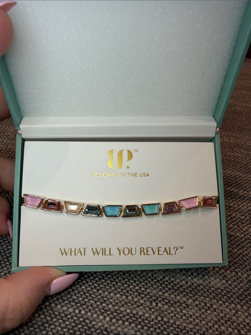 Bomb Party Summer Jewel Candy
Miami on Gold Bracelet